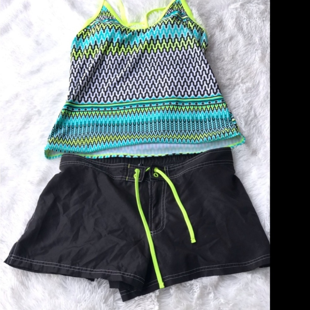 ZeroXPosur Patterned Tankini Top and Black Swim Shorts